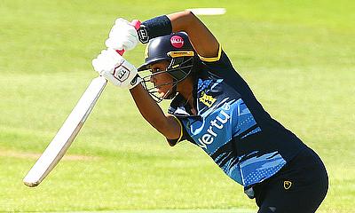 Warwickshire Women's Davina Perrin Warwickshire Women's Davina Perrin